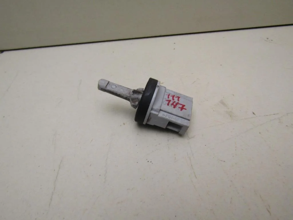 Датчик температуры воздуха Porsche Cayenne 2003-2010  [1K0907543A]  4.5.V8 M48.50 BITURBO в Вологде