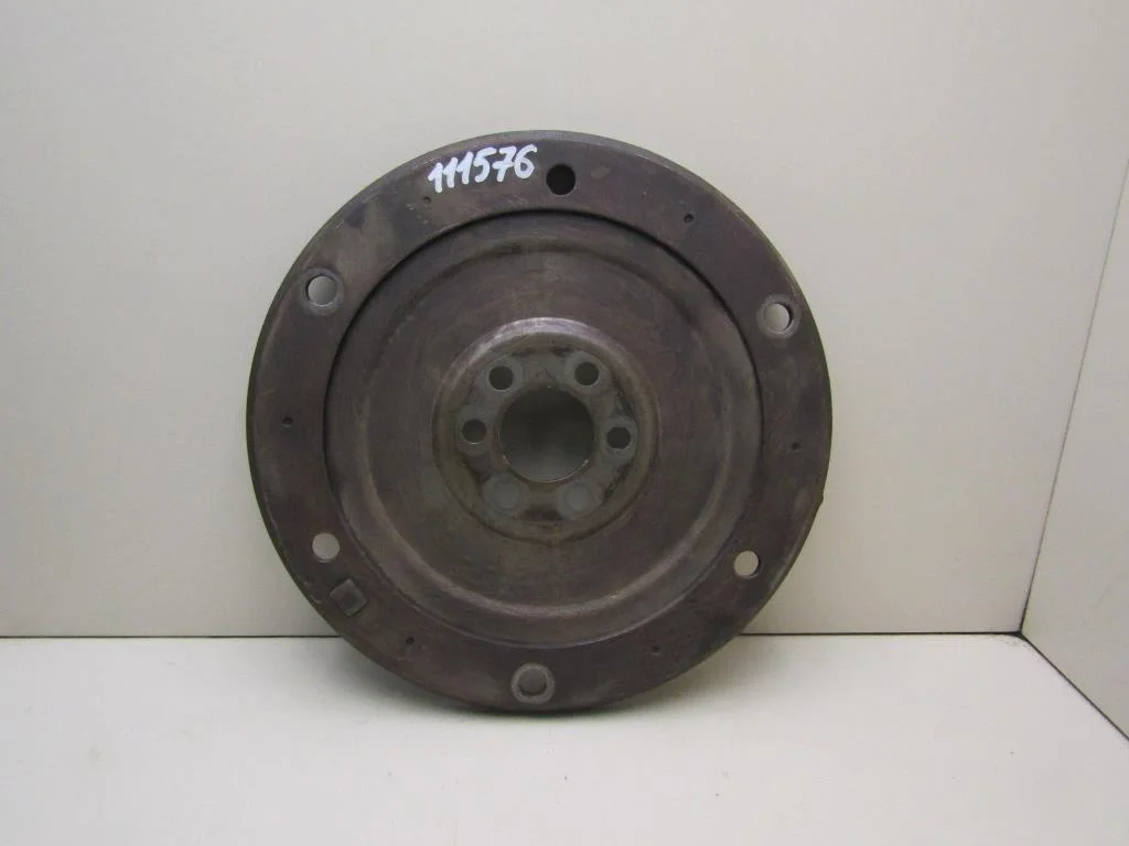 Маховик VW Passat (B3) 1988-1993  [068105323D]  в Вологде