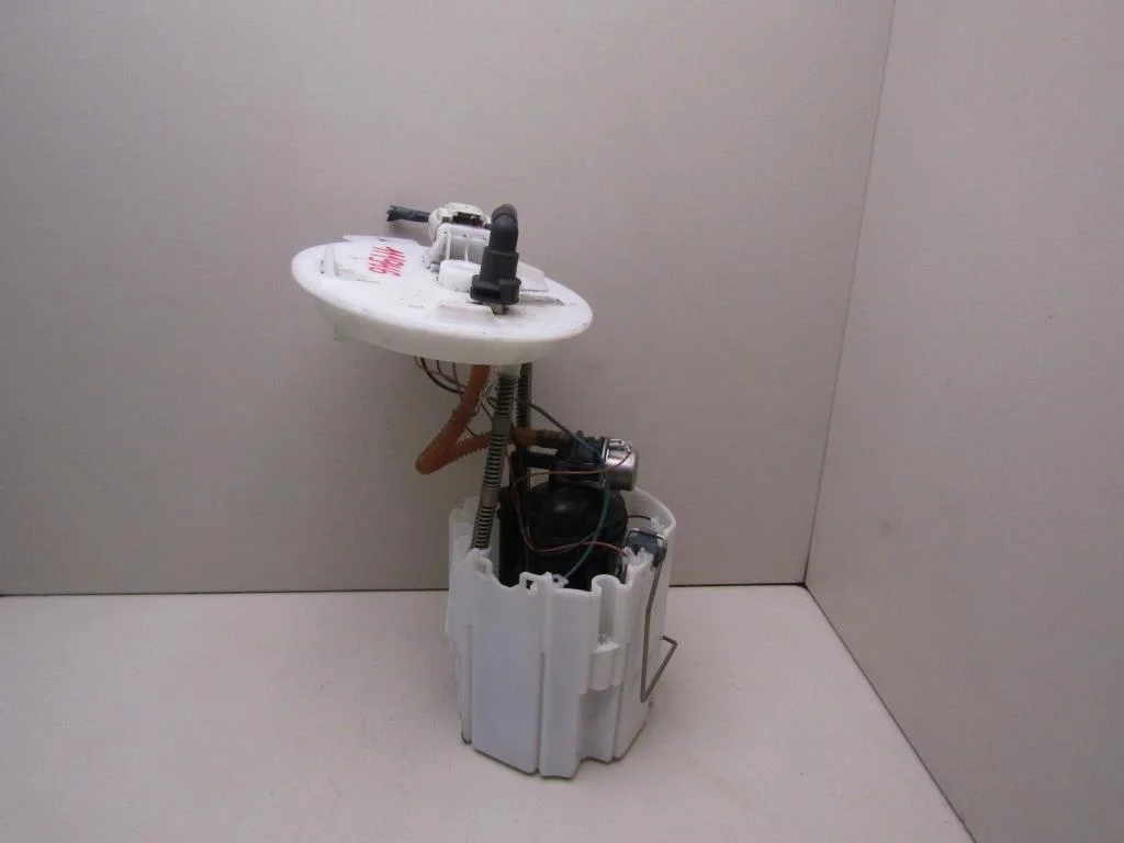 Насос топливный электрический Opel Astra J 2010-2017  [13578736]  1.6 A16XER в Вологде