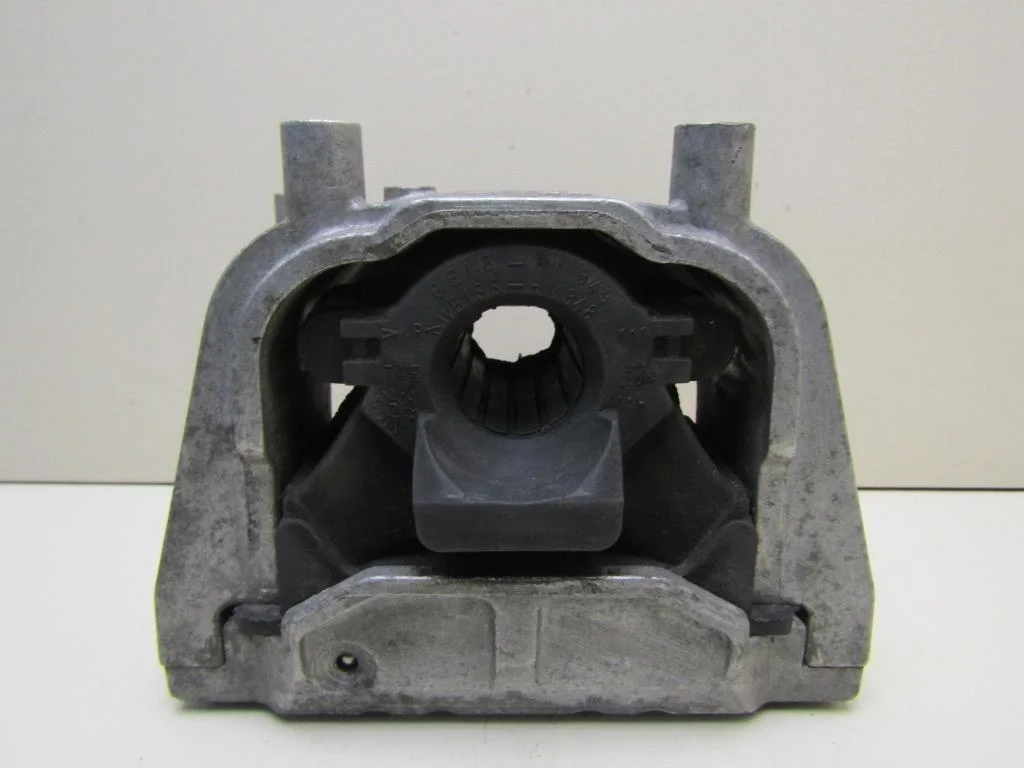 Опора двигателя правая VW Passat (B6) 2005-2010  [1K0199262CE]  2.0 CBA в Вологде