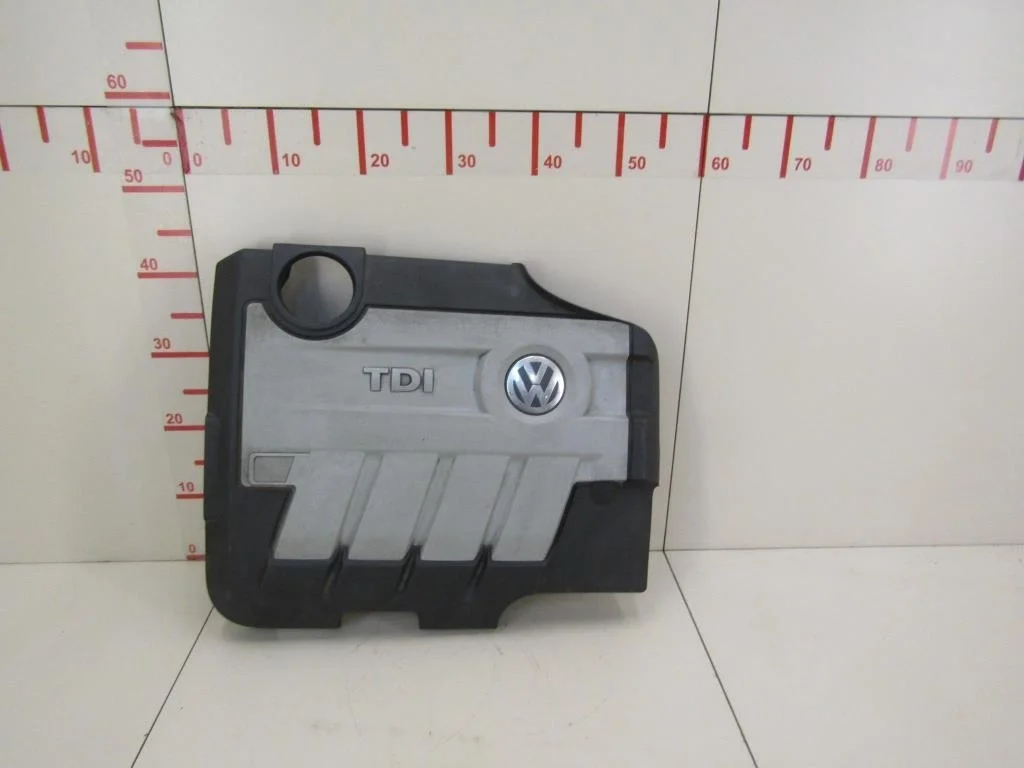 Накладка декоративная VW Passat (B6) 2005-2010  [03L103925AM]  2.0 CBA в Вологде