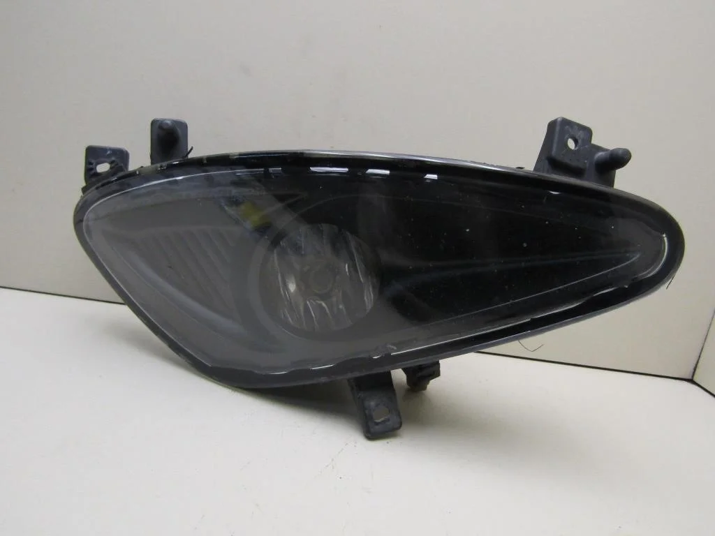 Фара противотуманная правая Mercedes Benz W221 2005-2013  [A2218200256]  3.2, 642.930 (2987 куб.см) 235H/P в Вологде