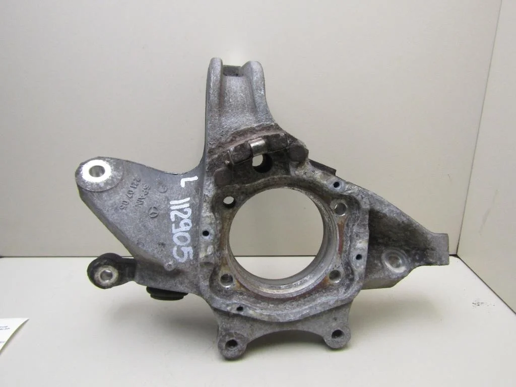 Кулак поворотный задний левый Mercedes Benz W221 2005-2013  [A2213502108]  3.2, 642.930 (2987 куб.см) 235H/P в Вологде
