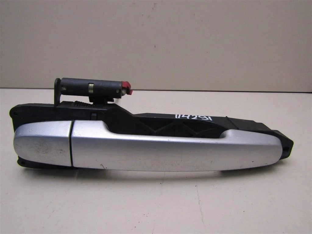 Ручка двери передней наружная правая Toyota Corolla E12 2001-2006  [6920105060]  в Вологде
