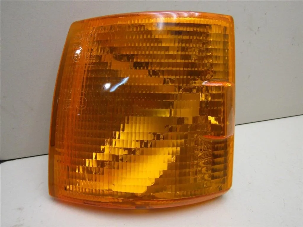 Указатель поворота левый желтый VW Transporter T4 1991-1995  [701953049]  в Вологде