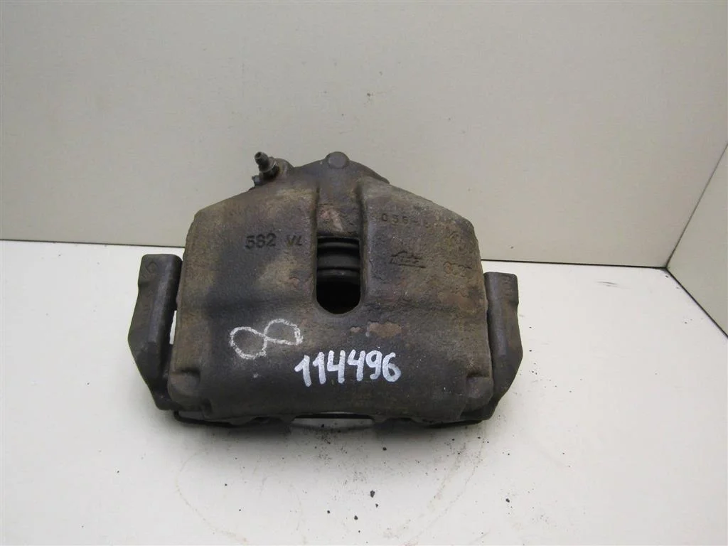 Суппорт передний правый VW Golf Plus 2005-2014  [1K0615124E]  в Вологде