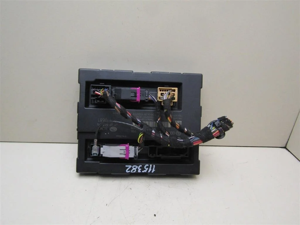 Блок комфорта Audi A4 (B8) 2007-2015  [8K0907064C]  2.7 CAM в Вологде