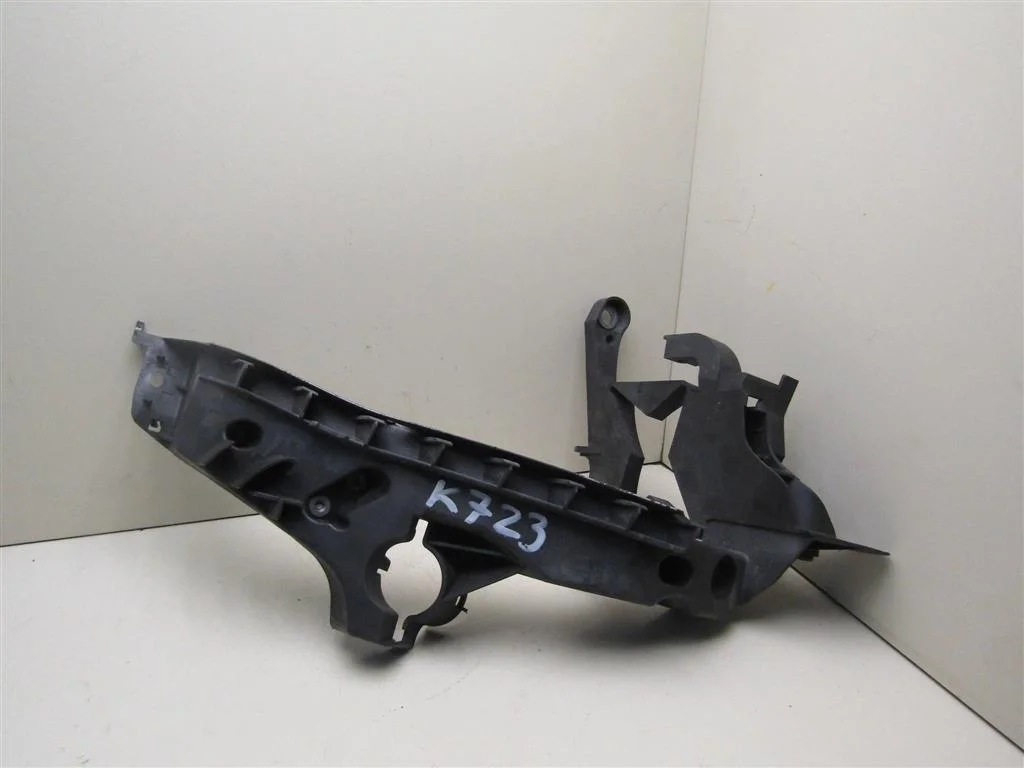 Направляющая заднего бампера левая Audi A4 (B8) 2007-2015  [8K5807889A]  2.7 CAM в Вологде