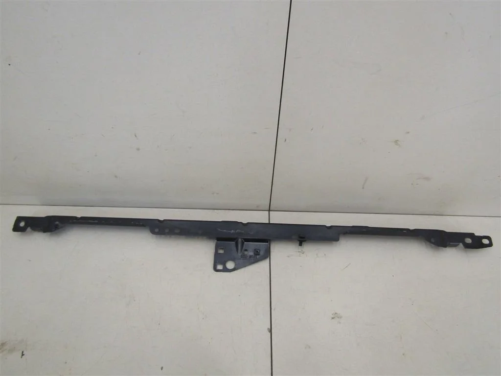Кронштейн (сопут. товар) Audi A4 (B8) 2007-2015  [8K0805629B]  2.7 CAM в Вологде