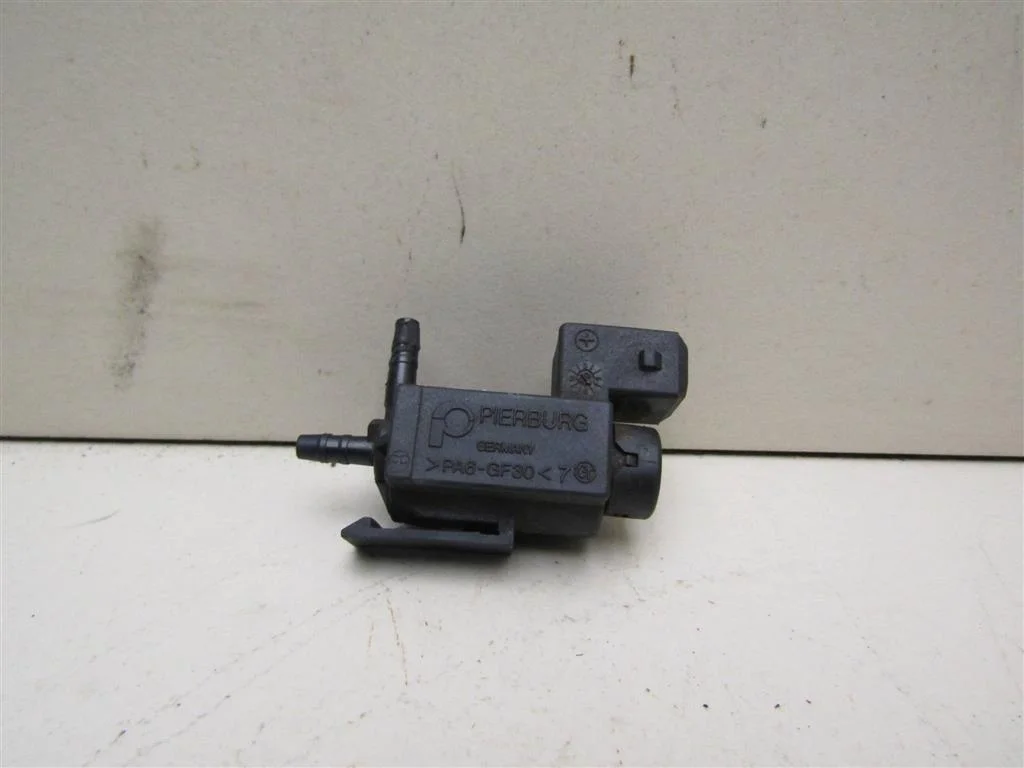 Клапан электромагнитный BMW X3 E83 2004-2010  [11747810831]  2.0d  в Вологде