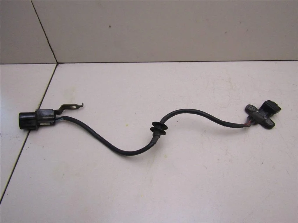 Датчик положения коленвала Mitsubishi Lancer (CS) 2003-2006  [MR420734]  в Вологде