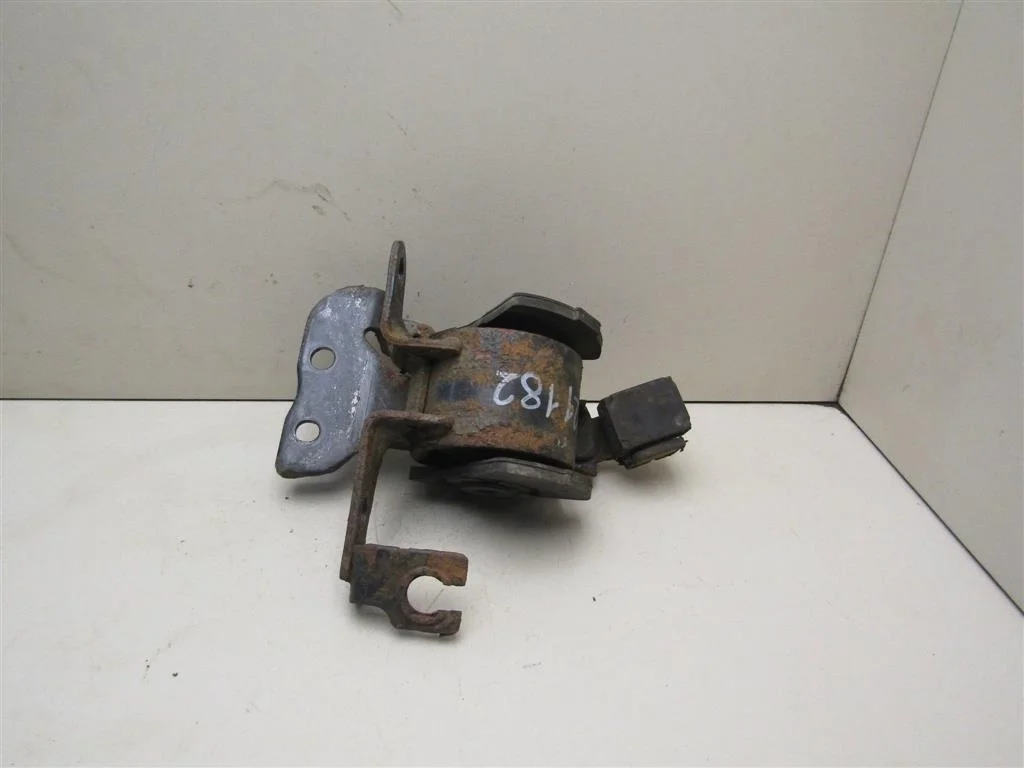 Опора двигателя Mazda 323 (BJ) 1998-2002  [B25D39070C]  1.6 ZM в Вологде