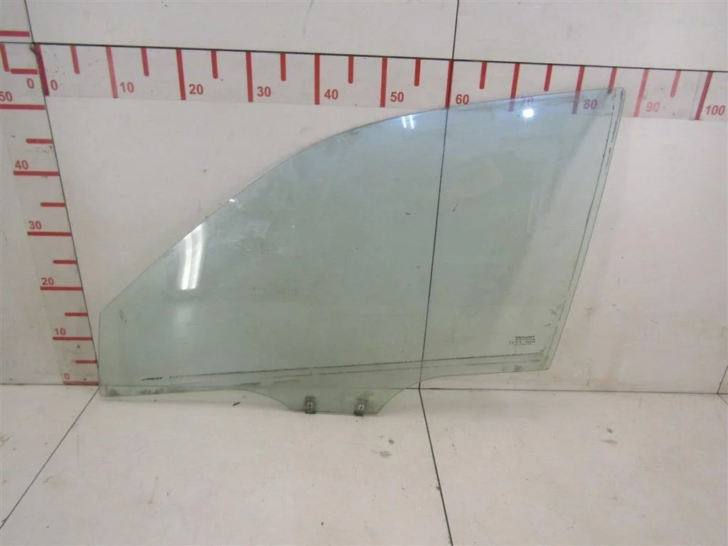 Стекло двери передней левой Mazda 323 (BJ) 1998-2002  [B25D59511B]  1.6 ZM в Вологде