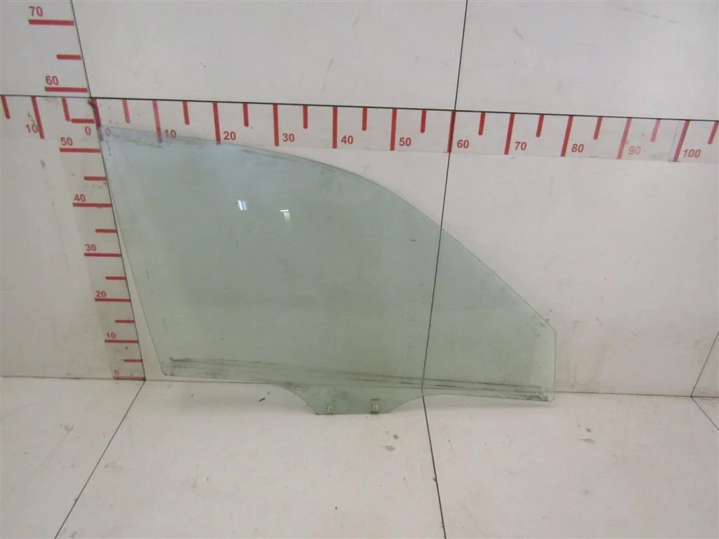 Стекло двери передней правой Mazda 323 (BJ) 1998-2002  [B25D58511B]  1.6 ZM в Вологде