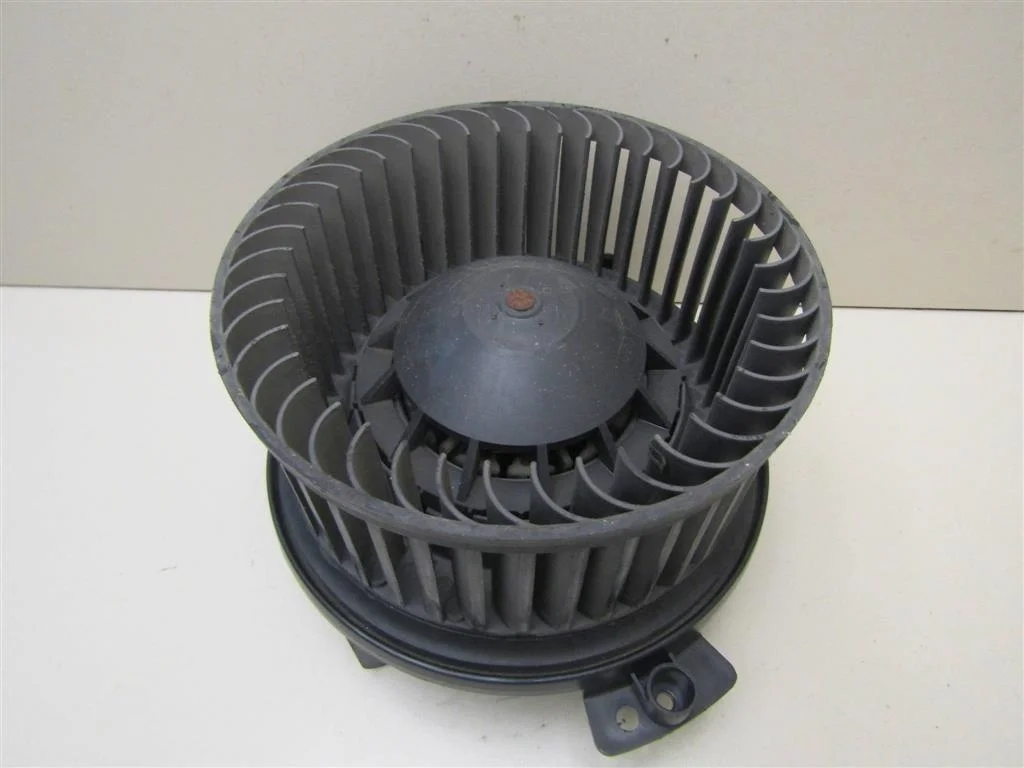 Моторчик печки Audi A4 (B6) 2000-2004  [8E1820021B]  2.0 ALT в Вологде