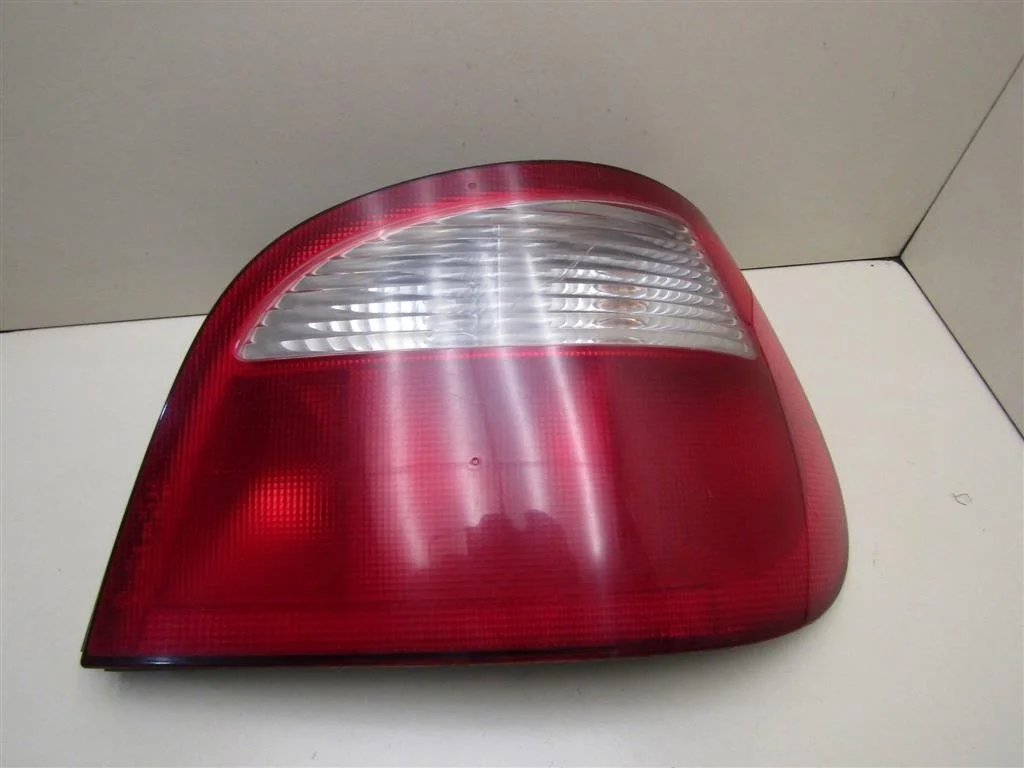 Фонарь задний правый Renault Megane 1999-2002  [7700428321]  1.4 K4J750 в Вологде