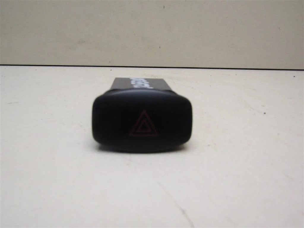 Кнопка аварийной сигнализации Chevrolet Lacetti 2004-2013  [96551005]  1.6 F16D3 в Вологде