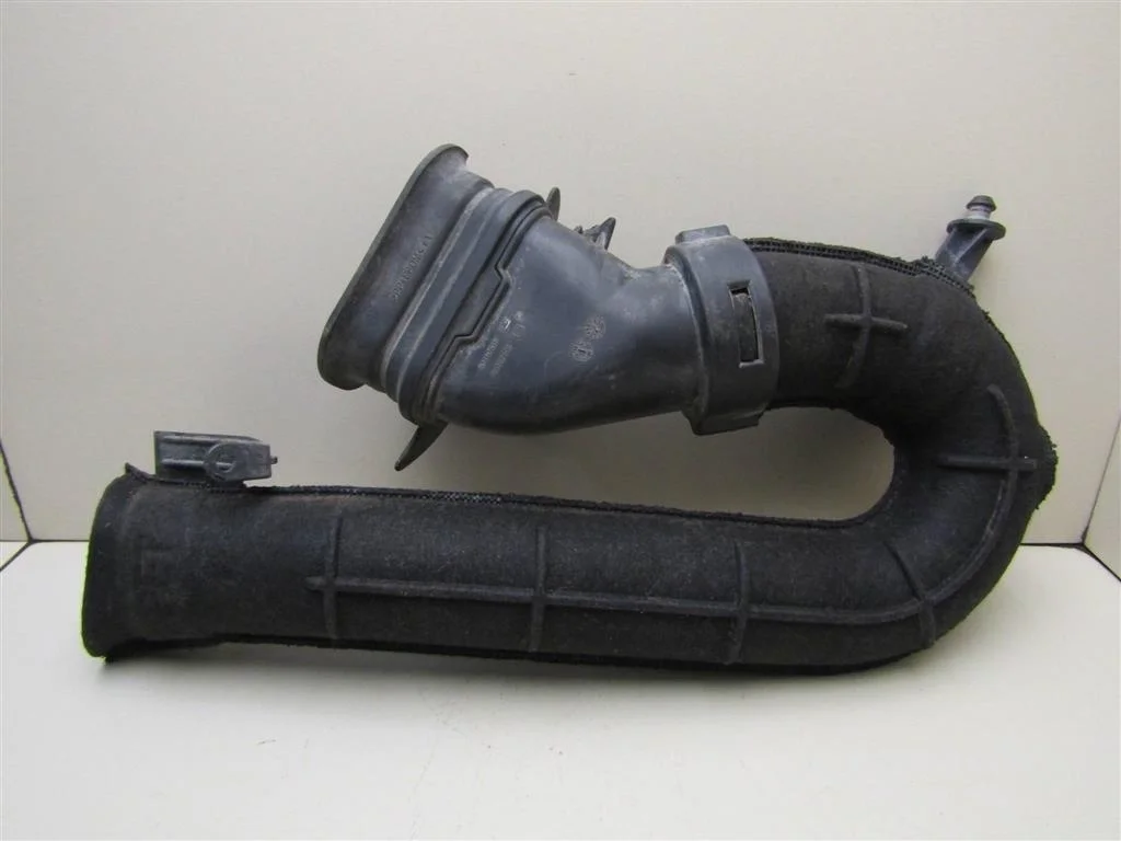 Воздуховод Chevrolet Aveo (T300) 2011-2015  [95167525]  1.6 16V F16D4 в Вологде