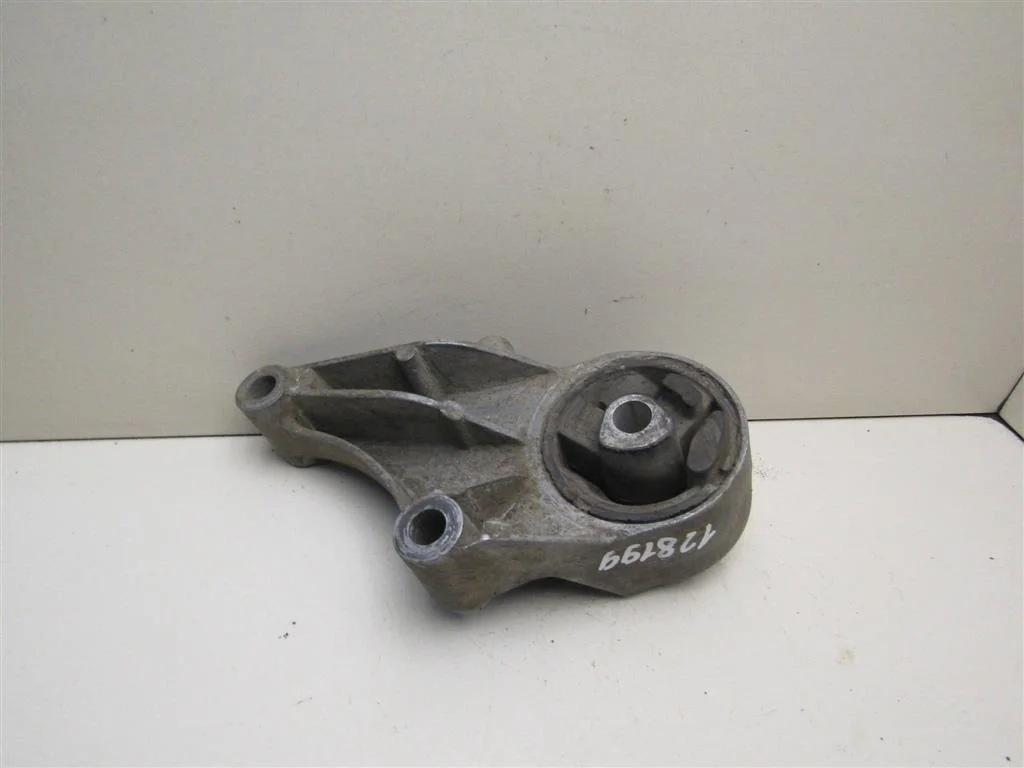 Опора двигателя передняя Opel Astra H \ Family 2004-2015  [24459803]  1.8 Z18XE в Вологде