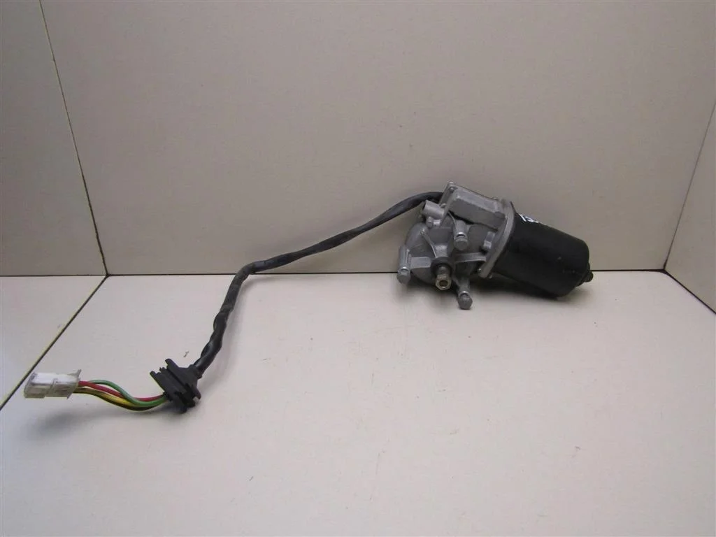 Моторчик стеклоочистителя передний Mercedes Benz W203 2000-2006  [A2038200342]  2.2 OM646.963 в Вологде