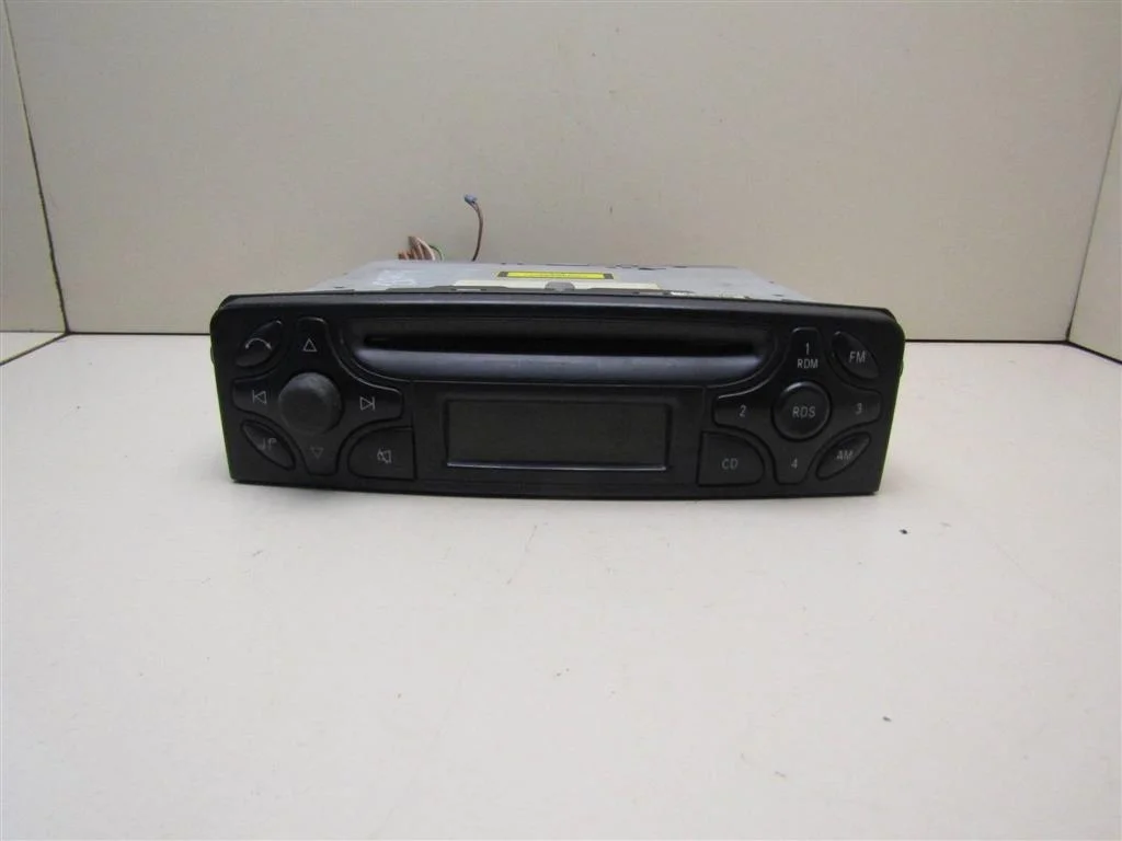 Магнитола Mercedes Benz W203 2000-2006  [A2038202286]  2.2 OM646.963 в Вологде