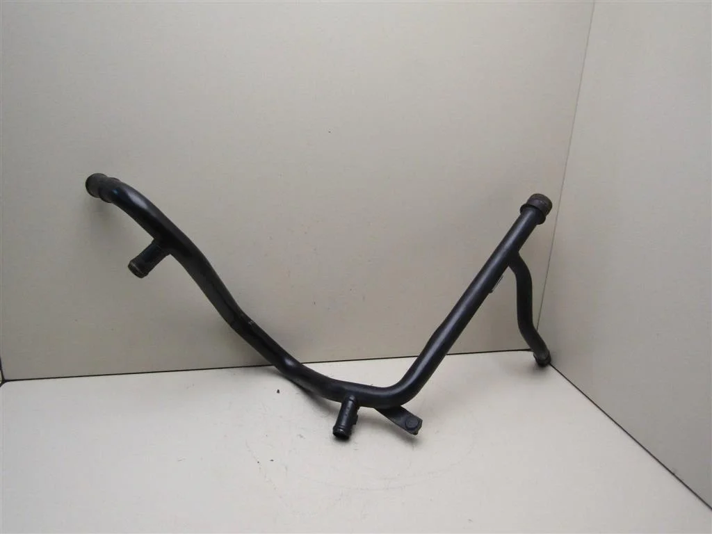 Трубка охлажд. жидкости металлическая VW Golf IV \Bora 1997-2005  [06A121065D]  1.6 AKL в Вологде