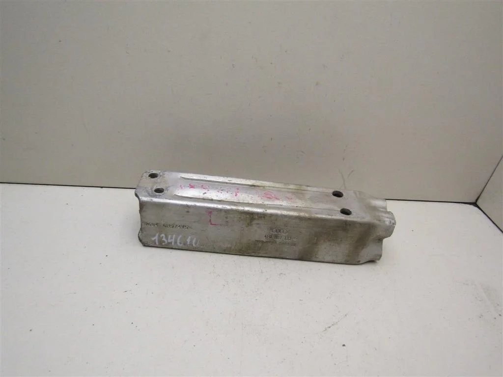 Кронштейн усилителя переднего бампера левый Audi A6 (C6,4F) 2005-2011  [4F0807133]  3.2 AUK в Вологде