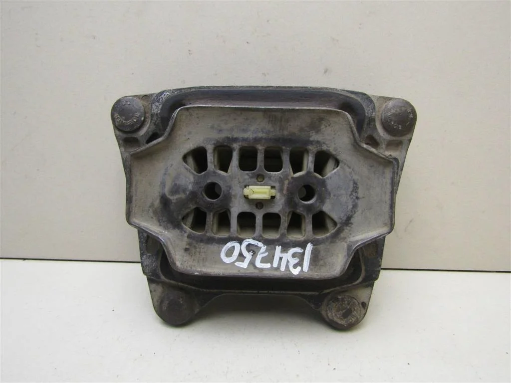 Опора КПП задняя Audi A6 (C6,4F) 2005-2011  [4F0399151AN]  3.2 AUK в Вологде