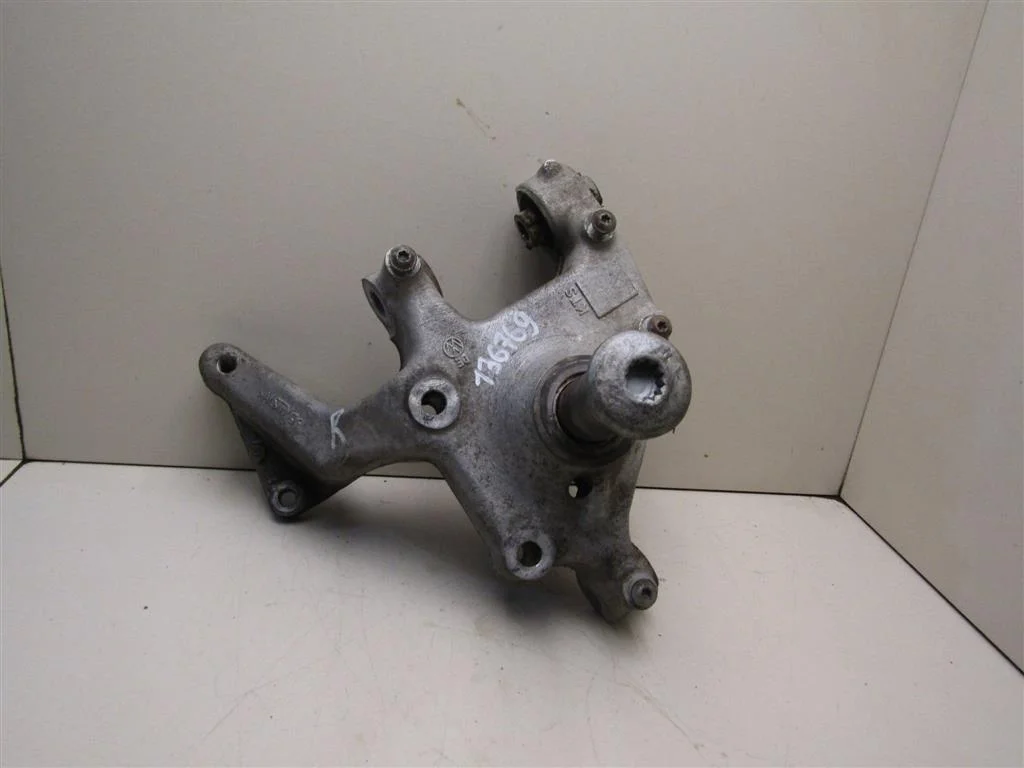 Кулак поворотный задний правый VW Passat (B6) 2005-2010  [3C0505434K]  в Вологде