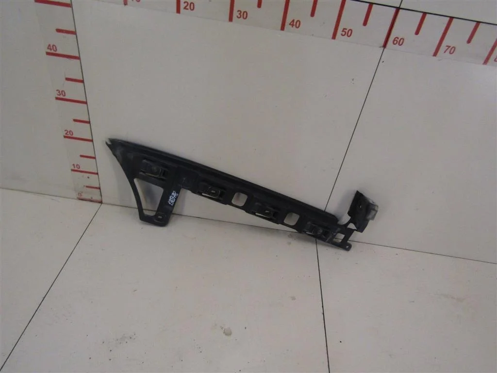 Направляющая заднего бампера правая VW Passat (B6) 2005-2010  [3C5807394]  в Вологде