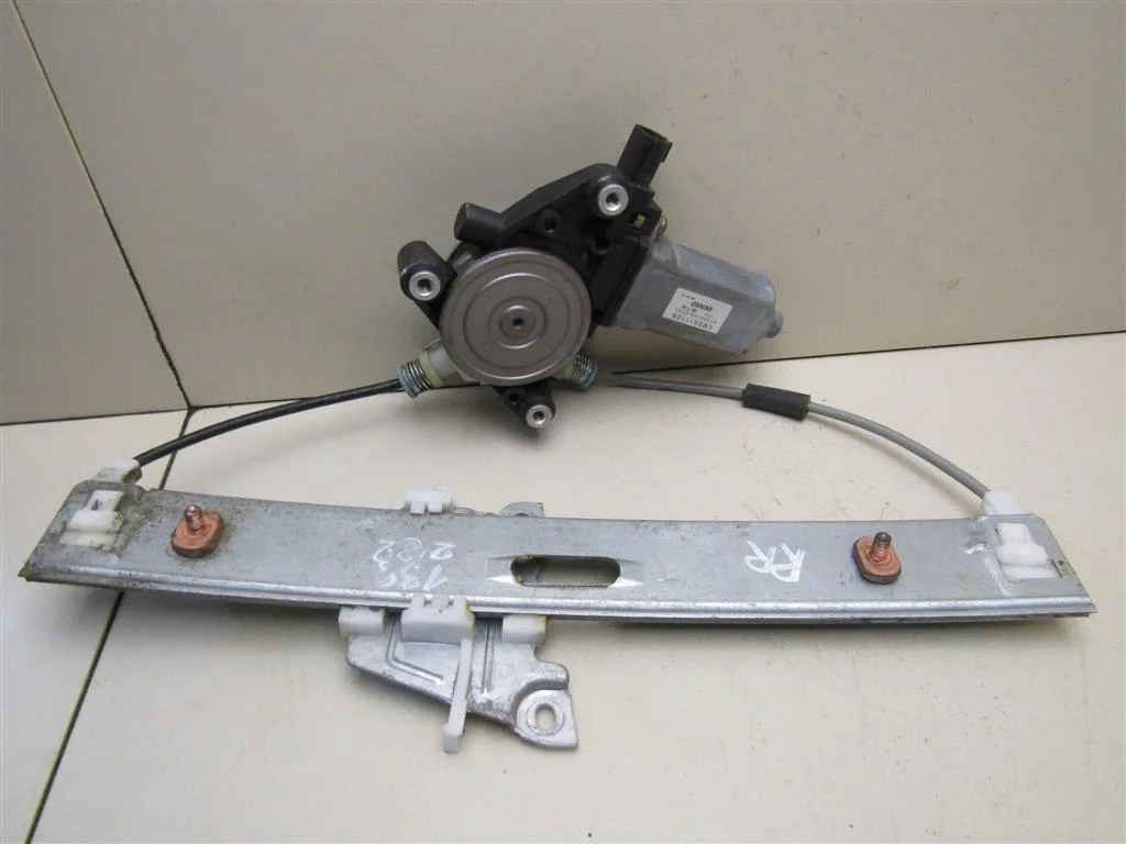 Стеклоподъемник электр. задний правый Ford Maverick 2001-2006  [4860781]  2.3 16V L3 DURATEC в Вологде