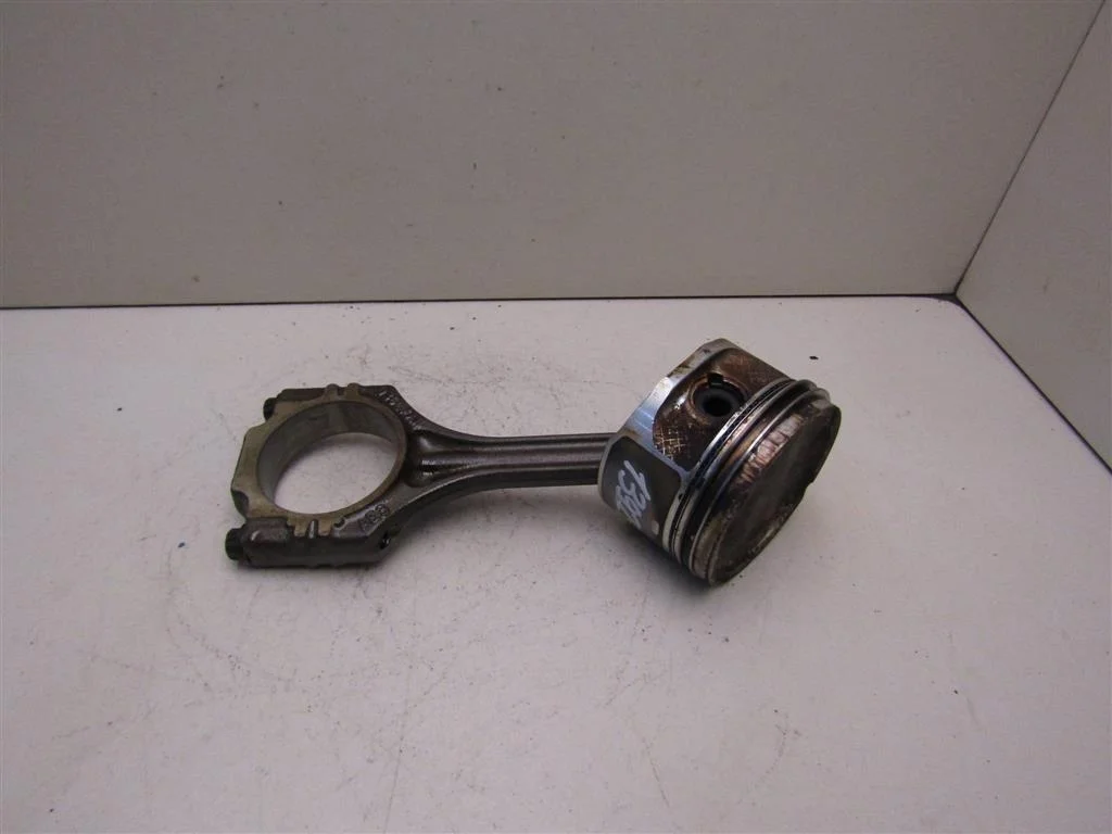 Шатун VW Golf IV \Bora 1997-2005  [036198401C]  1.4-1.6 в Вологде