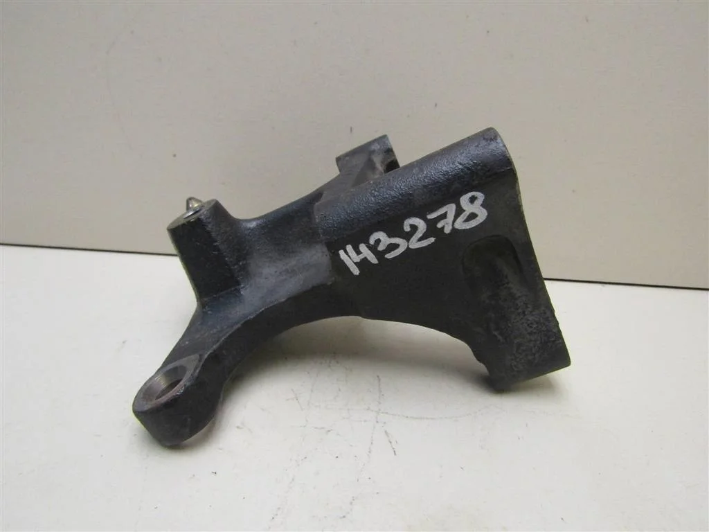 Кронштейн двигателя правый Nissan Almera N16 2000-2006  [11231BM501]  QG15DE в Вологде