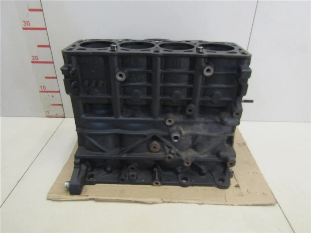 Блок двигателя Audi A4 (B7) 2005-2007  [038103011AN]  в Вологде