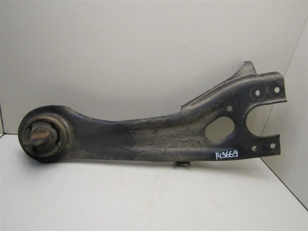 Рычаг задний продольный левый Kia Ceed 2007-2012  [552701H000]  1.6 G4FC в Вологде