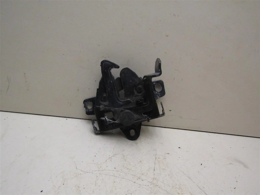 Замок капота Kia Ceed 2007-2012  [811301H200]  1.6 G4FC в Вологде