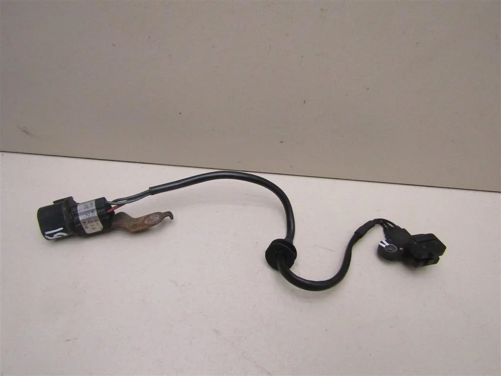 Датчик положения коленвала Mitsubishi Lancer (CS) 2003-2006  [MR420734]  1.3-1.6 в Вологде