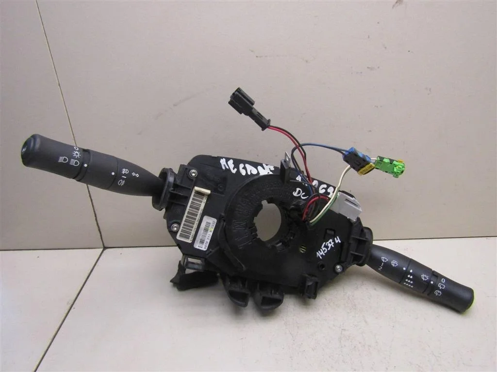 Переключатель подрулевой в сборе Renault Megane II 2002-2009  [8200216462]  в Вологде