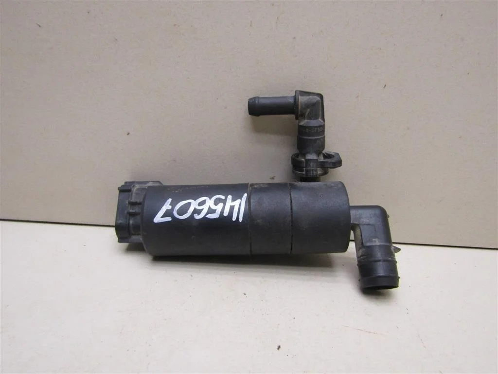 Насос омывателя фар Toyota Corolla E15 2006-2013  [8528002030]  1.6 1ZR-FE  в Вологде
