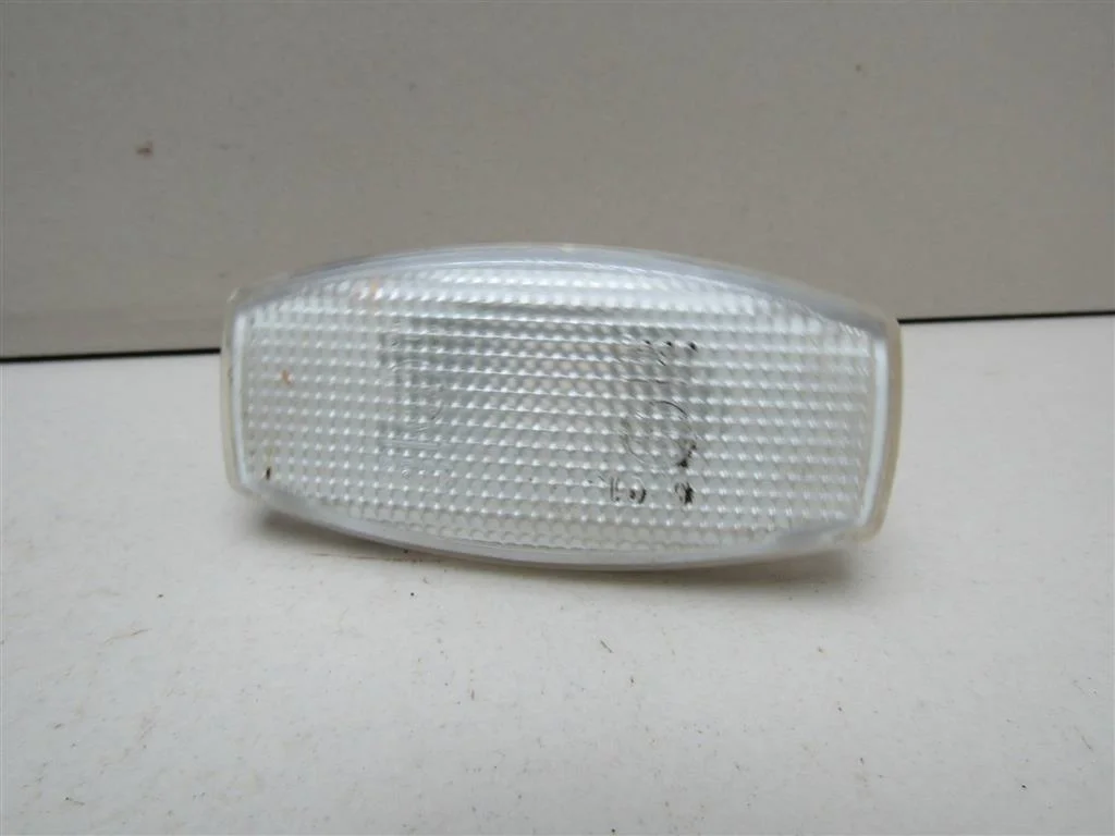 Повторитель на крыло белый Chevrolet Lacetti 2004-2013  [96337460]  1.4  F14D3 в Вологде