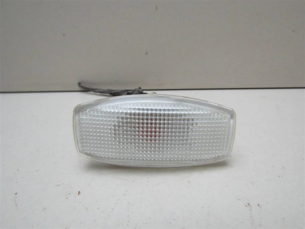 Повторитель на крыло белый Chevrolet Lacetti 2004-2013  [96337460]  1.4  F14D3 в Вологде