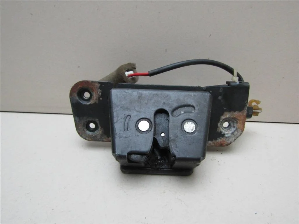 Замок багажника Chevrolet Lacetti 2004-2013  [96425932]  1.4  F14D3 в Вологде