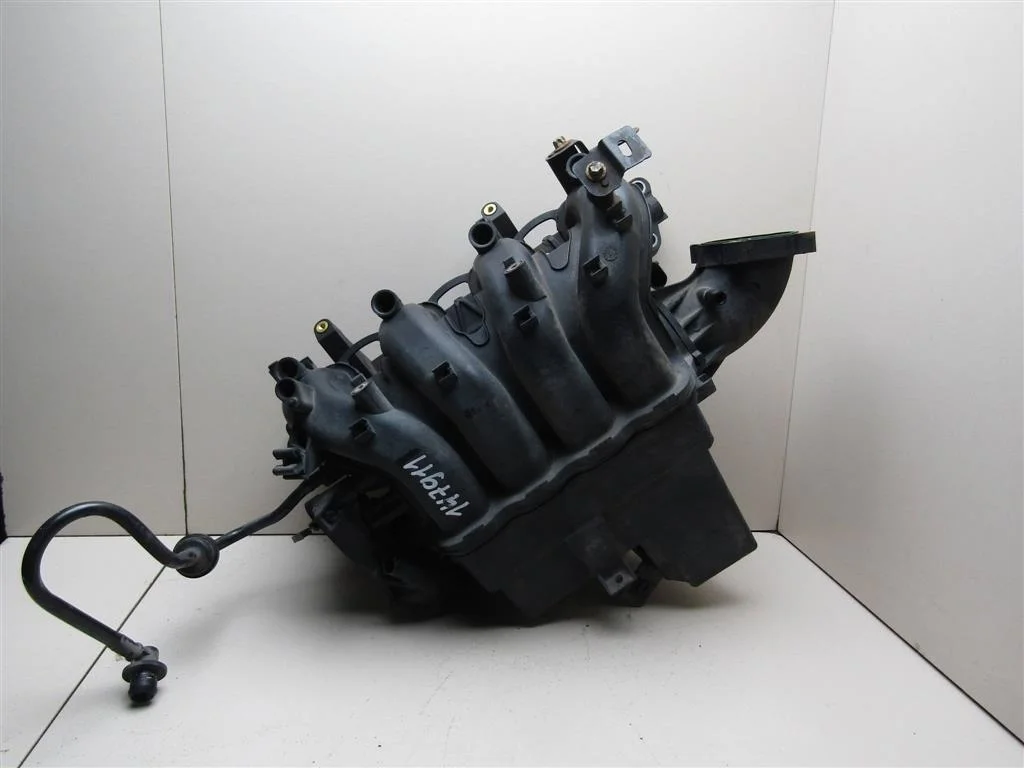 Коллектор впускной Opel Astra H \ Family 2004-2015  [55564933]  Z16XER в Вологде