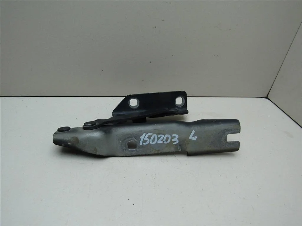 Петля капота левая BMW 5-серия E60\E61 2003-2009  [41617120275]  2.5Л. 24V N52B25AE в Вологде