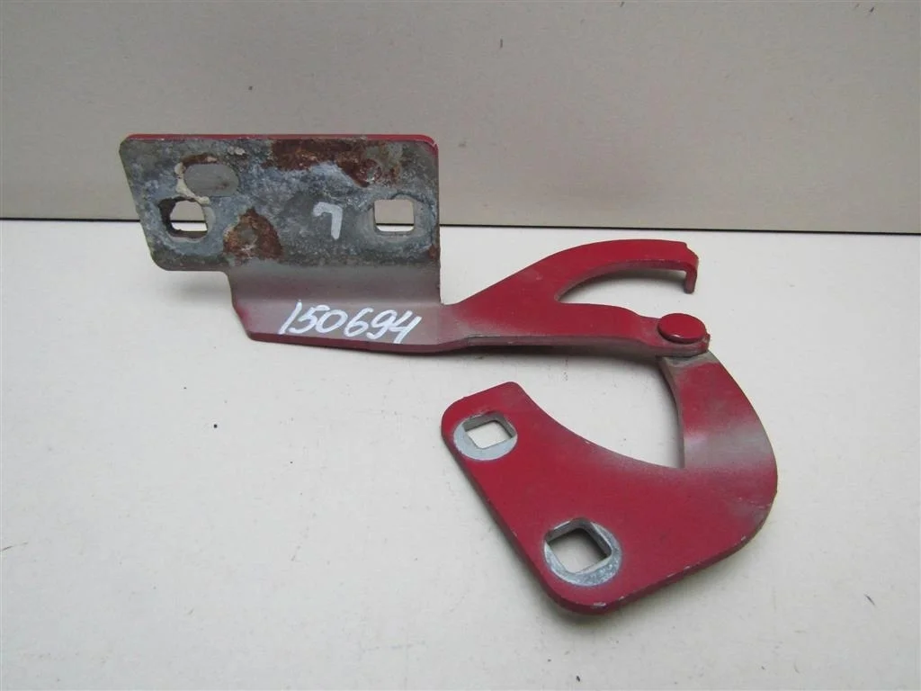 Петля капота левая Peugeot Partner (M59) 2002-2010  [791280]  1.6 16V NFU в Вологде