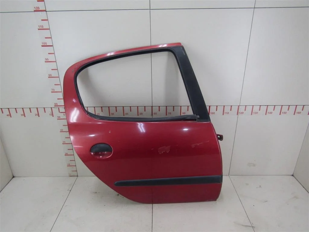 Дверь задняя правая Peugeot 206 1998-2012  [9008A5]  1.4 KFX в Вологде