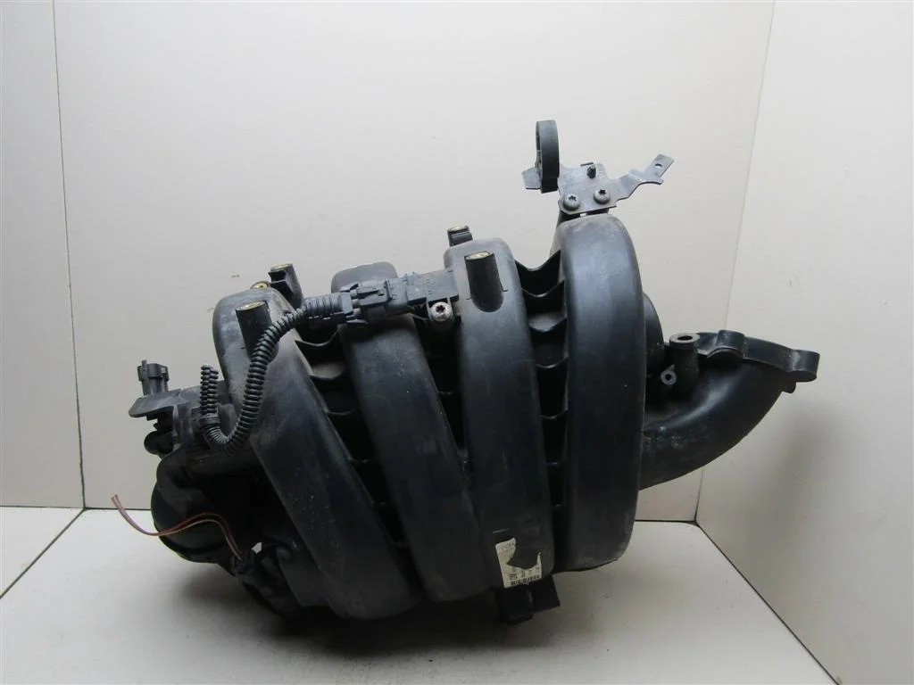 Коллектор впускной Opel Astra H \ Family 2004-2015  [55353314]  Z18XER в Вологде