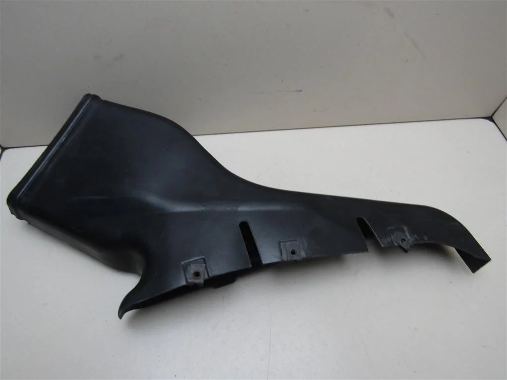 Воздухозаборник (наружный) VW Passat (B5+) 2000-2005  [3B0129617G]  в Вологде