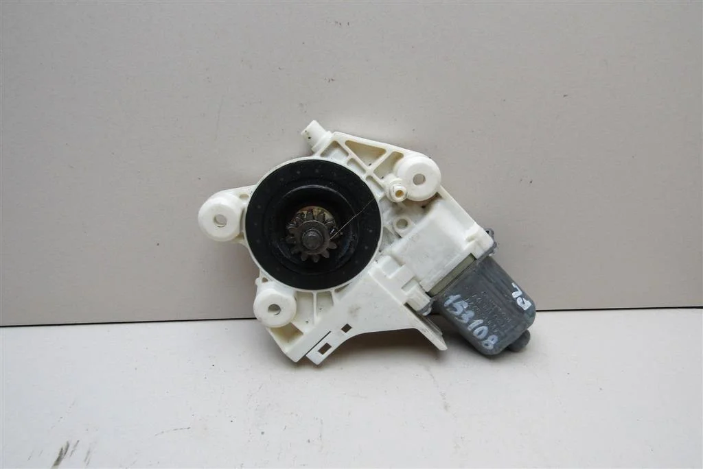 Моторчик стеклоподъемника Ford Focus II 2008-2011  [1776003]  1,6 16V  SHDB в Вологде