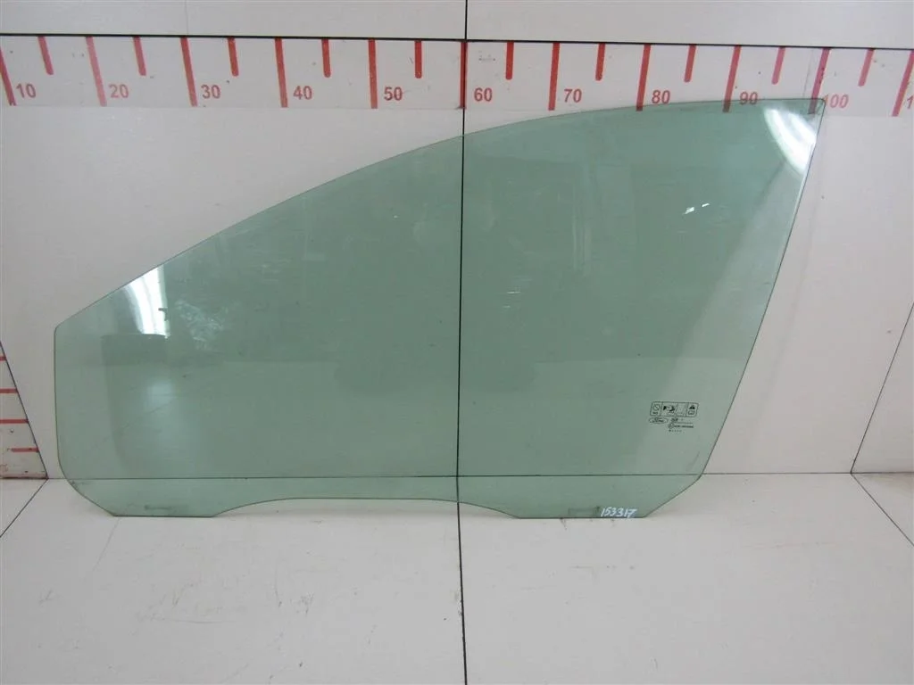 Стекло двери передней левой Ford Focus II 2008-2011  [1342624]  1,6 16V  SHDB в Вологде